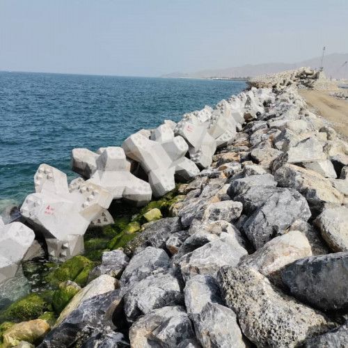 ACCROPODE™ II Placing_Dibba-Bulk, UAE ACCROPODE™ II Placing_Dibba-Bulk, UAE