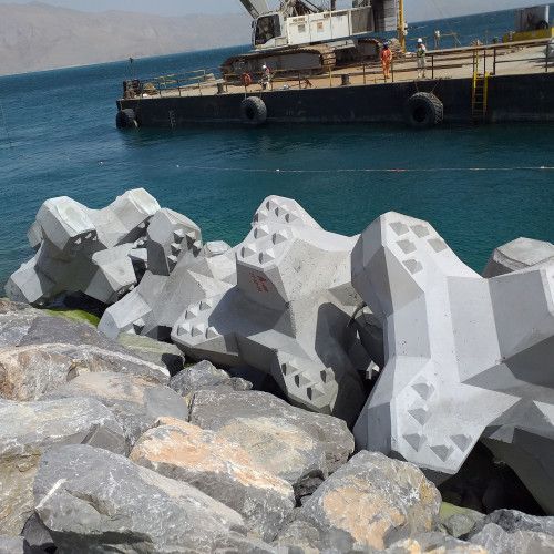 ACCROPODE™ II units_Dibba-Bulk, UAE ACCROPODE™ II units_Dibba-Bulk, UAE