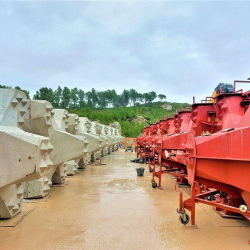 Fabrication - Martigues CCG breakwater, France - ACCROPODE™ II Fabrication - Martigues CCG breakwater, France - ACCROPODE™ II